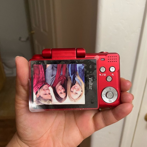 Digital Camera - Picture 5 of 6